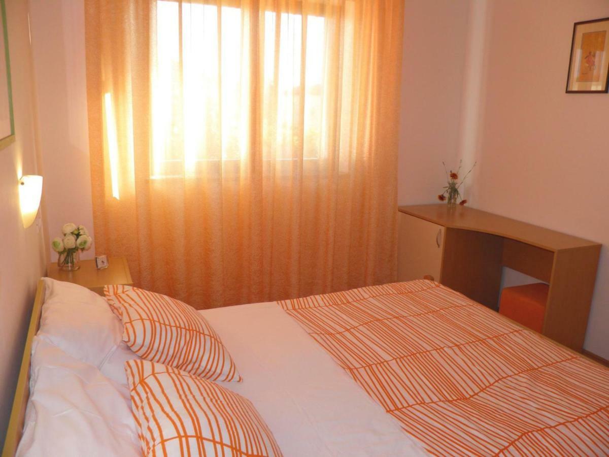 Apartment Suzy With Private Parking فاجانا المظهر الخارجي الصورة